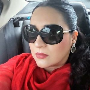 Meet your Posher, Karina